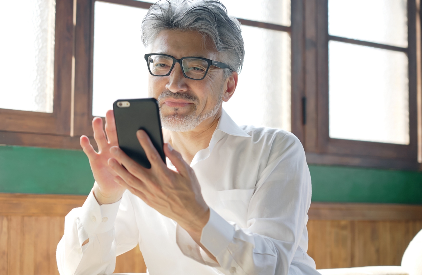 LINE無料相談＆オンライン診療で専門医に相談可能